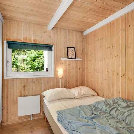 With A Pool For 8 People Near Fuglso Strand, Ebeltoft